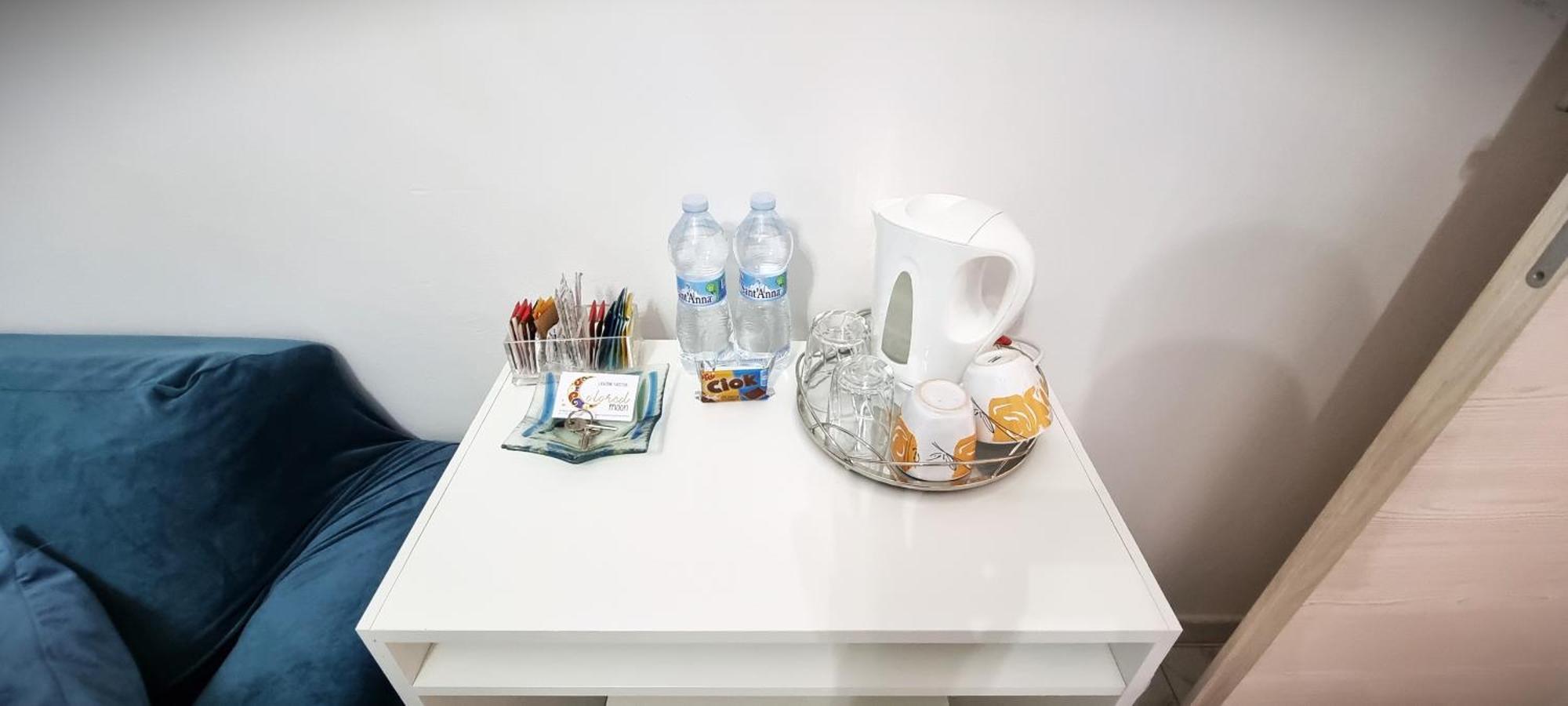 Colored Moon Verona Room photo